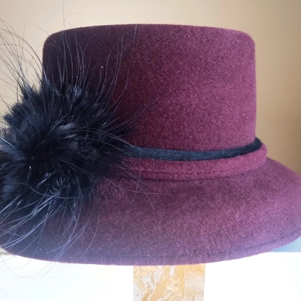 VTG Unworn! SAKS Fifth Avenue Burgundy Wool Felt Hat Feathers Wide Brim Italy